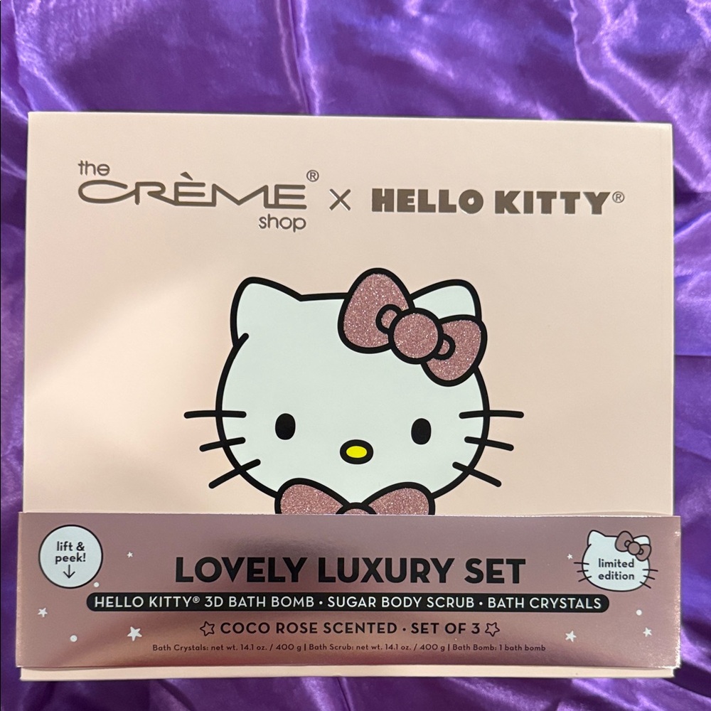 Sanrio Hello Kitty Pink Bath Set